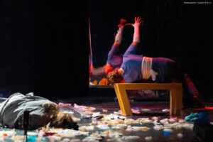 Swallow της Stef Smith - Σκηνοθεσία: Χάρης Θώμος - Φωτογραφία: Γιώργος Κόγιας