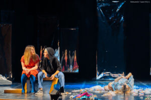 Swallow της Stef Smith - Σκηνοθεσία: Χάρης Θώμος - Φωτογραφία: Γιώργος Κόγιας